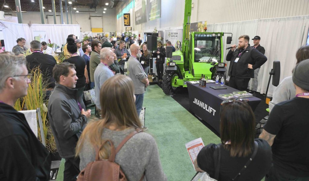 Démonstration en direct d'un founisseur dans un kiosque de l'Expo Québec Vert